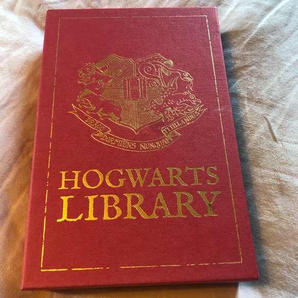 Warner Bros. Other - 1st edition Hogwarts Library 3 Harry Potter set